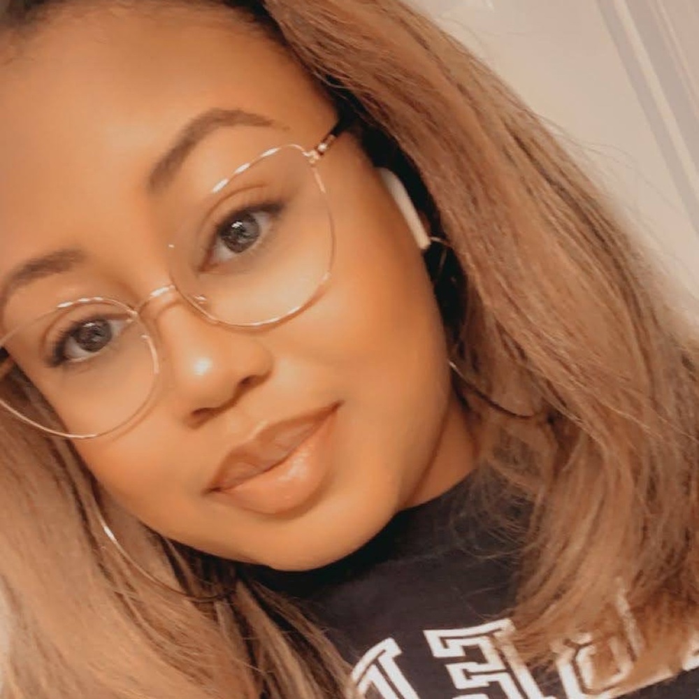 Meet your Posher, Alisa